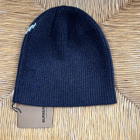 NWT Burberry Chevron Dark Charcoal Blue Knit Beanie Cap Hat O/S - Picture 2 of 3